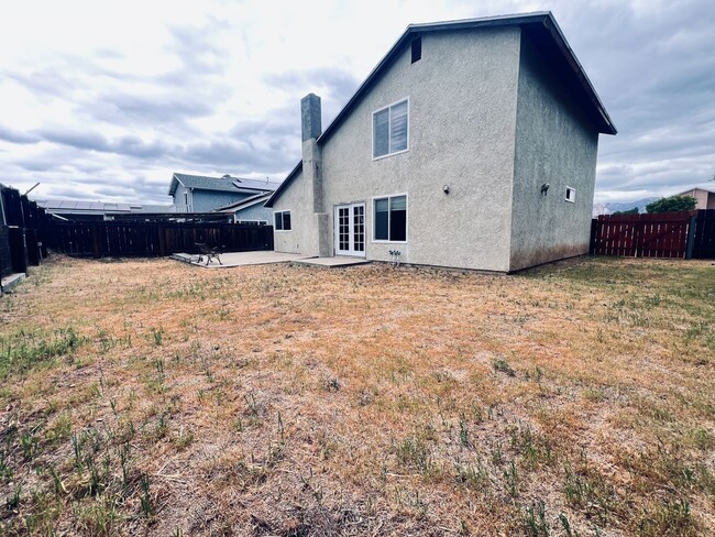 Foto del edificio - El Cajon Two-Story 4 Bedroom 2 Bath Large Yard