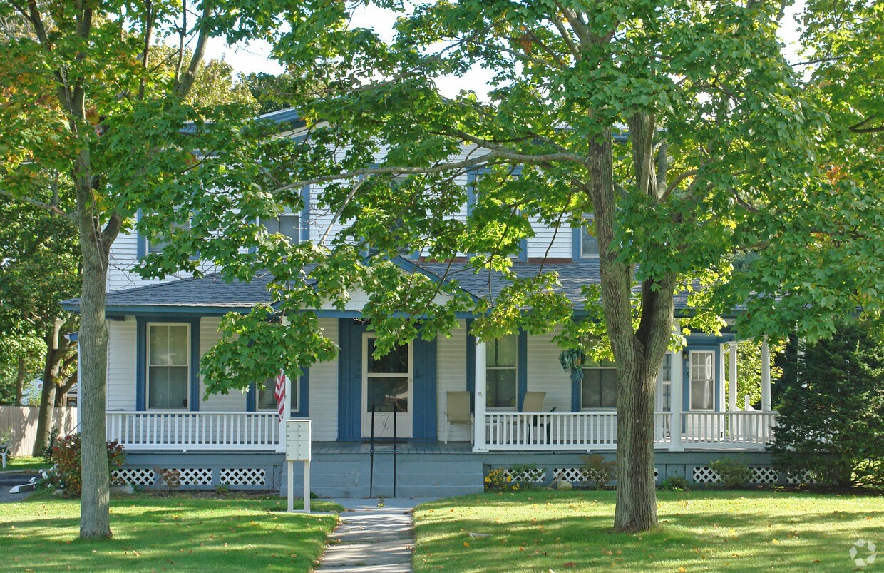 Primary Photo - 371 S Ocean Ave