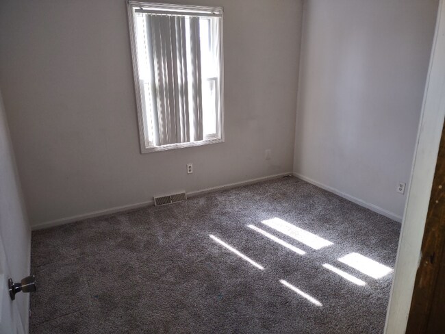 Foto del edificio - 2100 Old Valley Ct SE