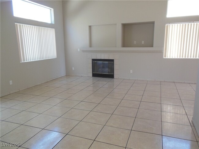 Foto del edificio - 8284 W Rochelle Ave