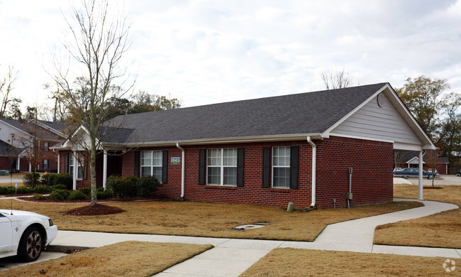 Building Photo - Pecan Cove Apartments