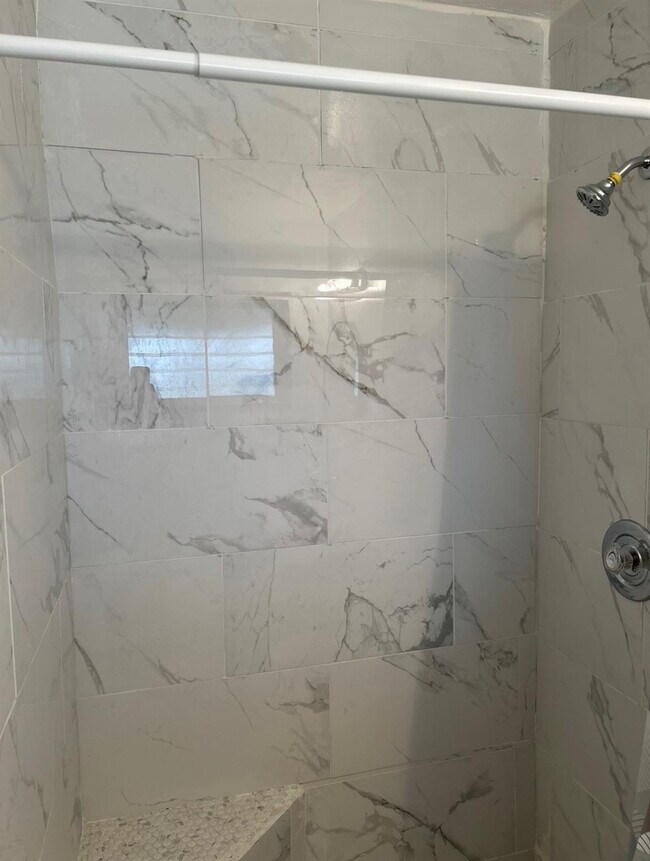 Foto del edificio - 6531 Sherman St