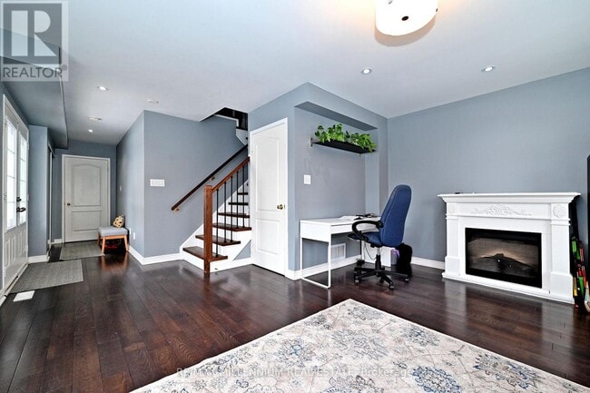 Building Photo - 21 Hesketh Rd