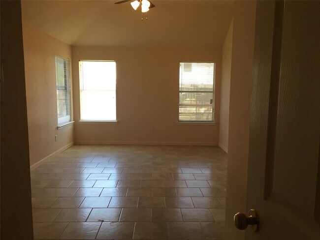 Foto del edificio - 8719 Venture Ln