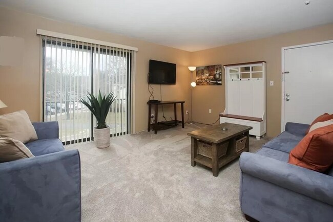 Foto del edificio - 56 Village Brook Ln