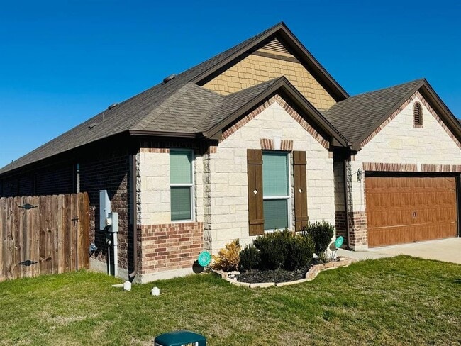 Building Photo - 16614 Brogan Ln