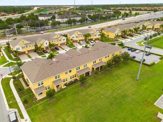 Foto del edificio - 9819 Red Eagle Dr