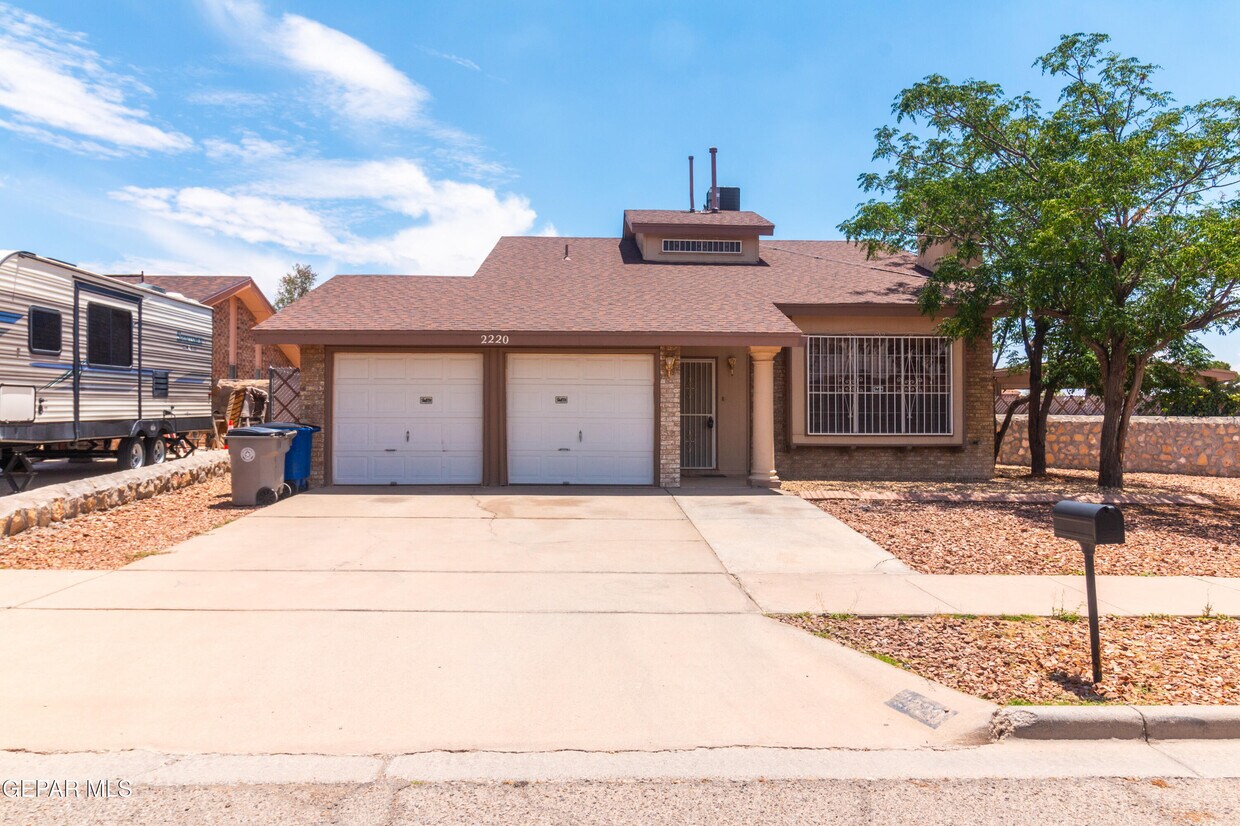 Foto principal - 2220 Robert Wynn St