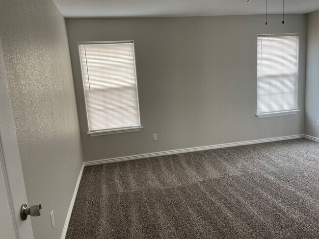 Foto del edificio - Move In Ready home for Rent on Gelbvieh