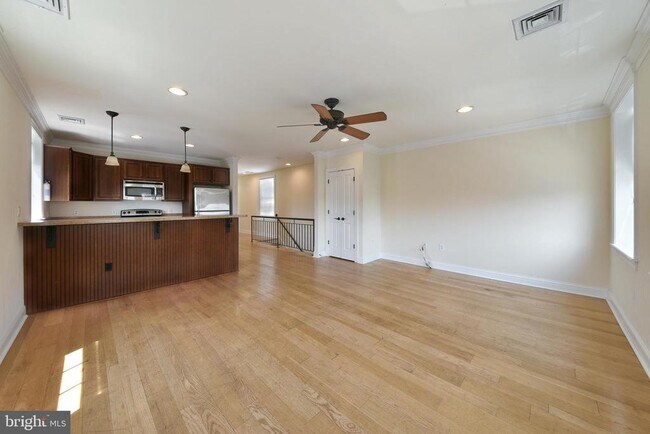 Foto del edificio - 23 E Butler Ave