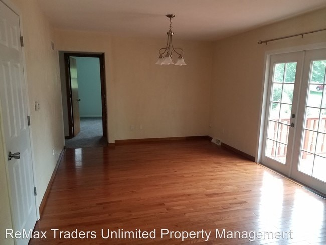 Building Photo - 3 br, 3 bath House - 221 Edgewood