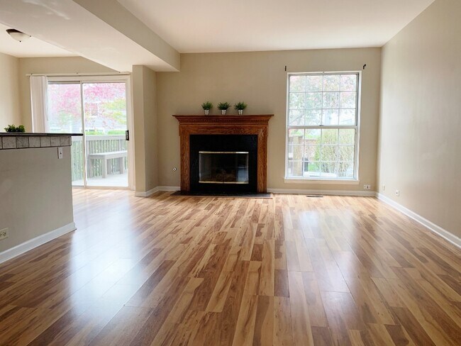 Building Photo - 1784 College Green Dr
