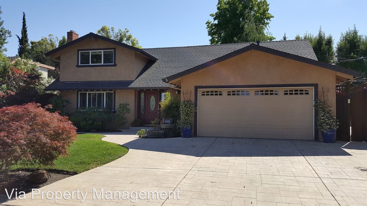 Building Photo - 376 Skander Ln