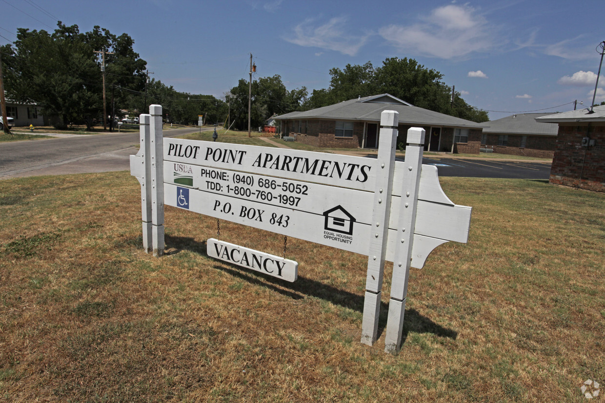 Building Photo - Pilot Point Apartments