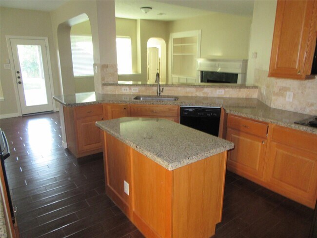 Foto del edificio - 914 Ivory Ridge Ln