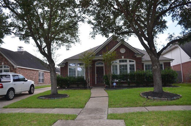 Foto del edificio - 4810 Claridge Park Ln