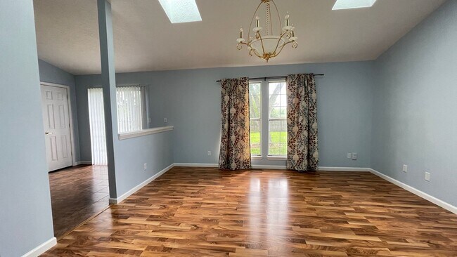 Foto del edificio - West Lafayette…3 Bedroom 2 Bath