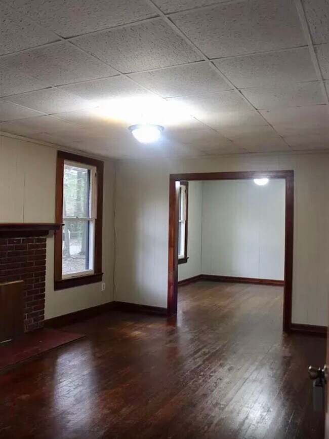 Building Photo - 725 NW 30th Ave