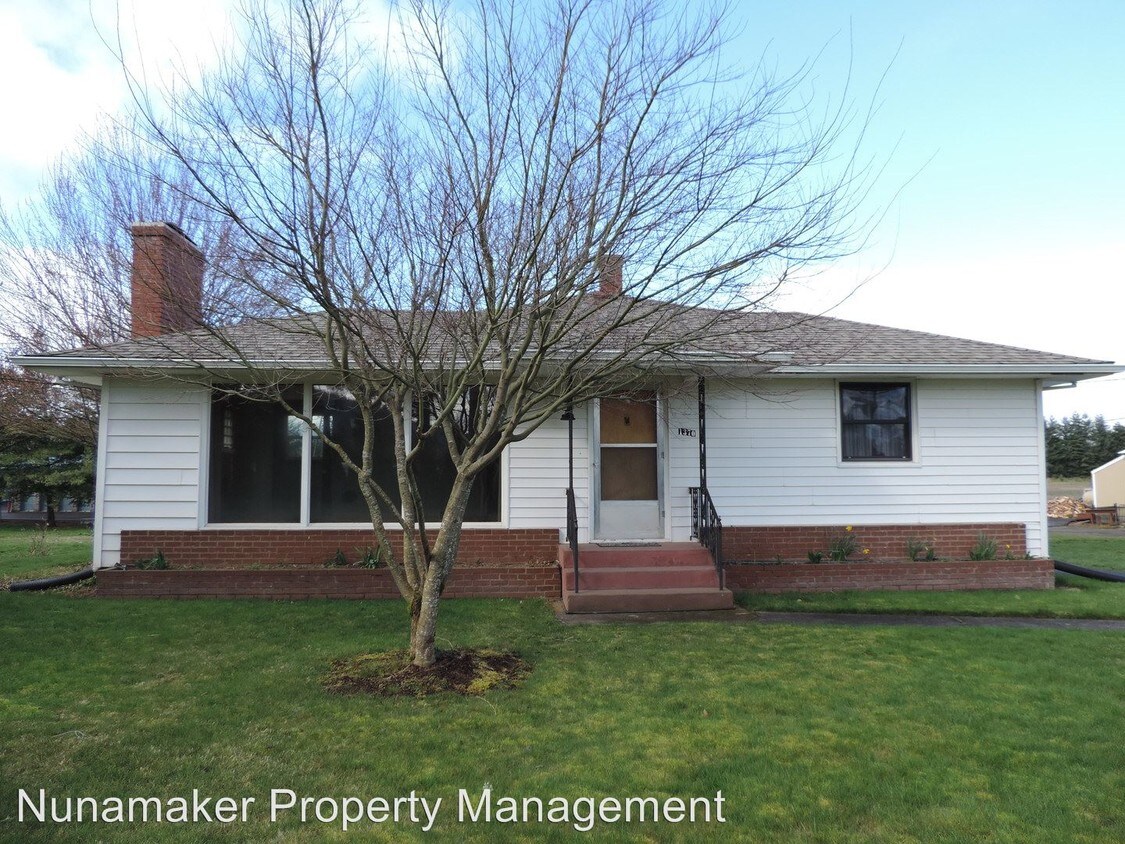 Primary Photo - 1370 Tucker Rd