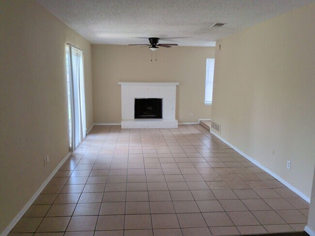 Building Photo - 4329 Segura Ct S
