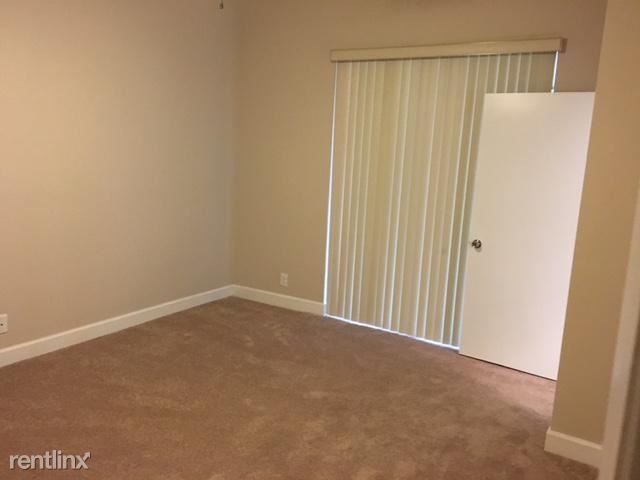 Building Photo - 3 br, 2 bath  - Optima Village