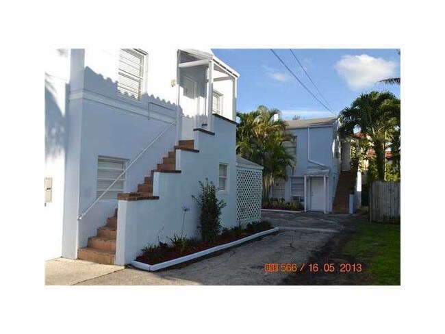 Other - 830 W 40th St