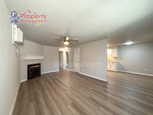 Building Photo - 887 N Mercer St