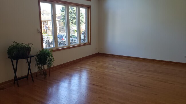 Living Room - 4928 S Kildare Ave