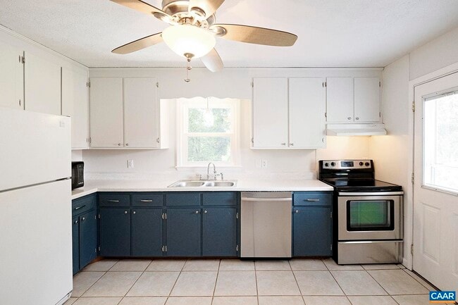 Building Photo - 930 Claudius Ct