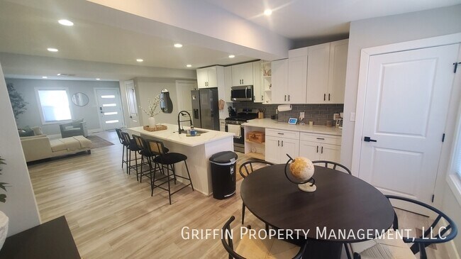 Foto del edificio - 821 20th St NE