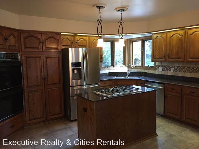 Foto del edificio - 4 br, 3 bath House - 9271 Lake Rd