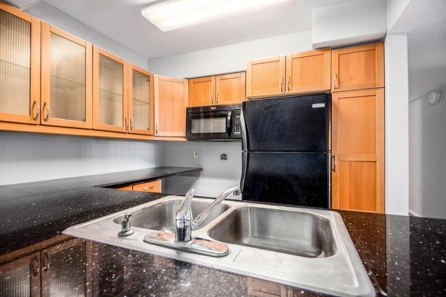 Foto del edificio - 3085 Walnut Bend Ln