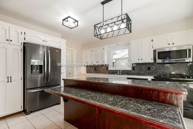 Building Photo - Welcome home~ Great home in Two Trails sub...