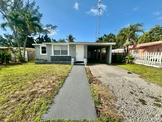 Building Photo - 6034 SW 39th St