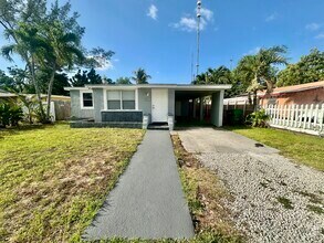 Building Photo - 6034 SW 39th St