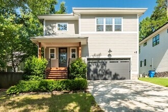 Building Photo - 704 1/2 Powell Dr