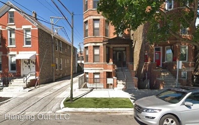 Building Photo - 1814 N Wood St