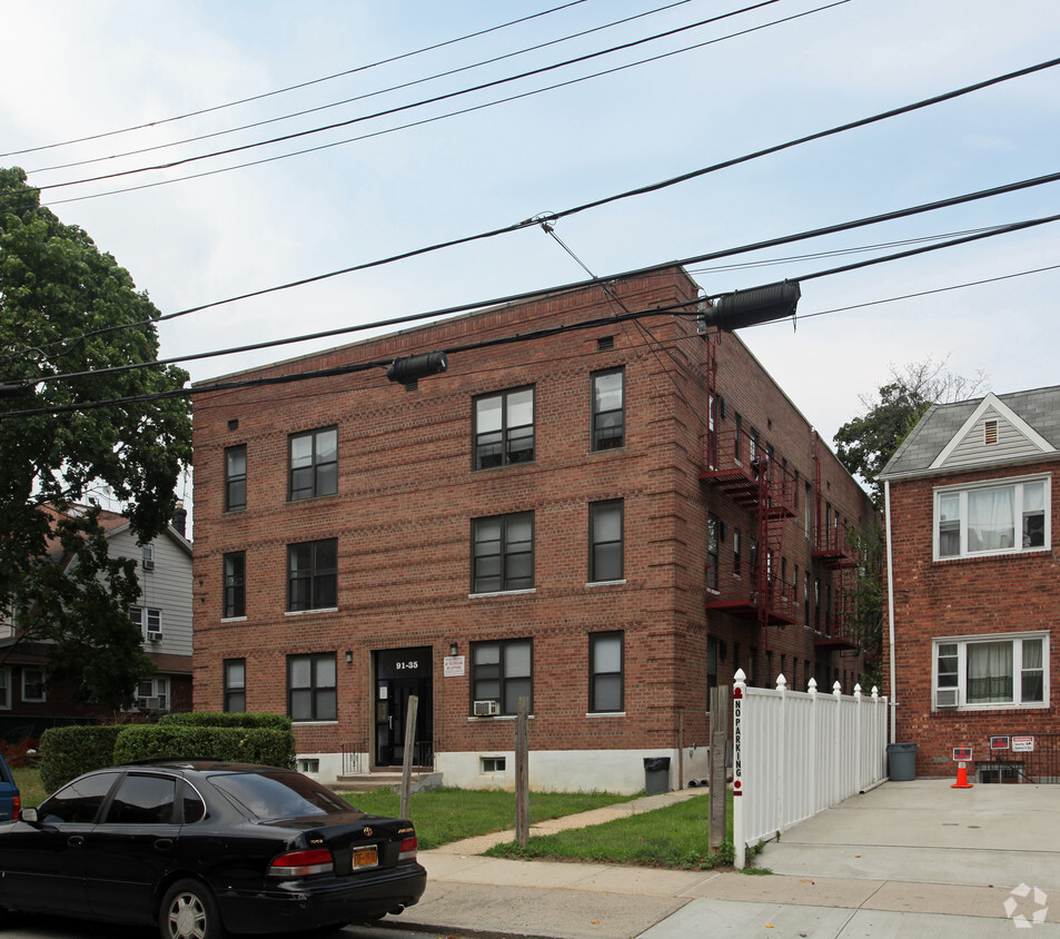91-35 195th Pl - 91-35 195th Street
