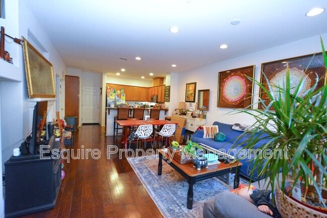 Building Photo - 320 Harbor Breeze Dr