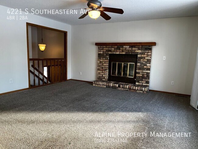 Building Photo - 4 Bed/2 Bath East Side Home For Rent!