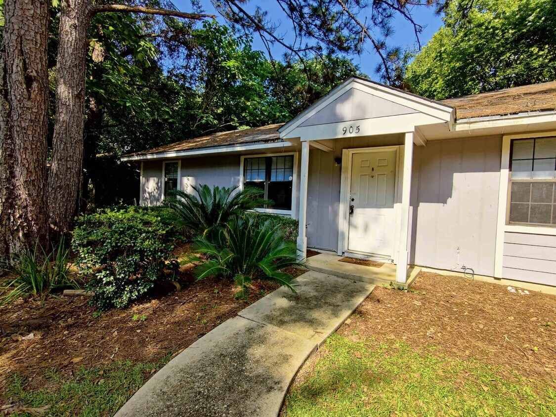Foto principal - 905 Tomahawk Ct