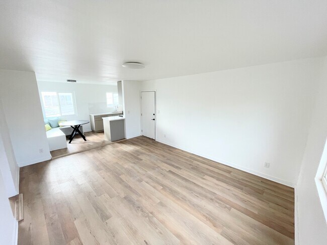 Foto del edificio - 5347 Blackwelder St