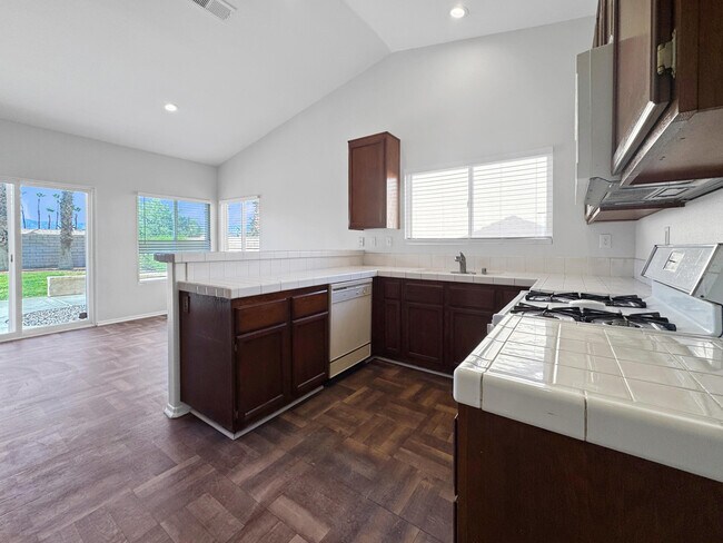 Foto del edificio - 78720 W Harland Dr