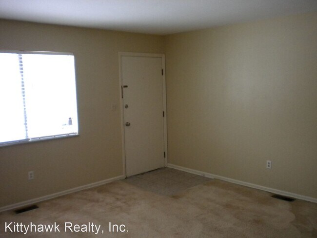 Building Photo - 3013 Creekview Cir