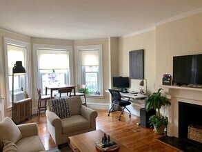 Building Photo - 217 Newbury St