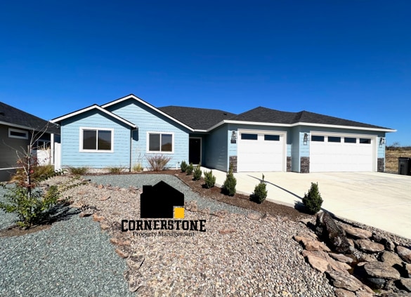 Building Photo - 1755 Luxor Ln