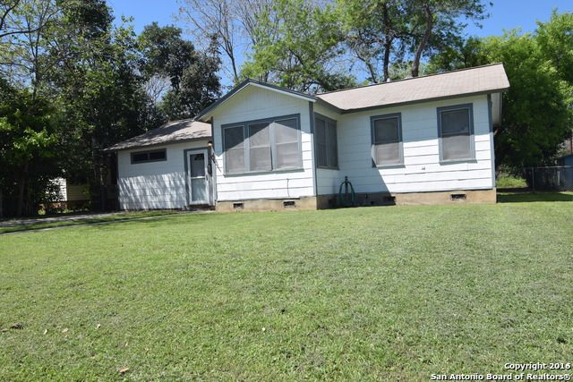 Building Photo - 303 Aero Ave