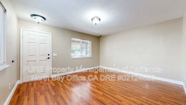 Foto del edificio - 8707 Esmond Ct