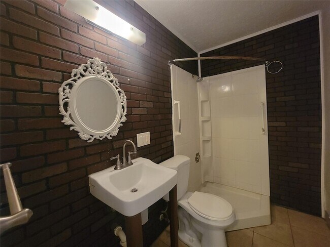 Building Photo - 9204 Dale Ln Ct
