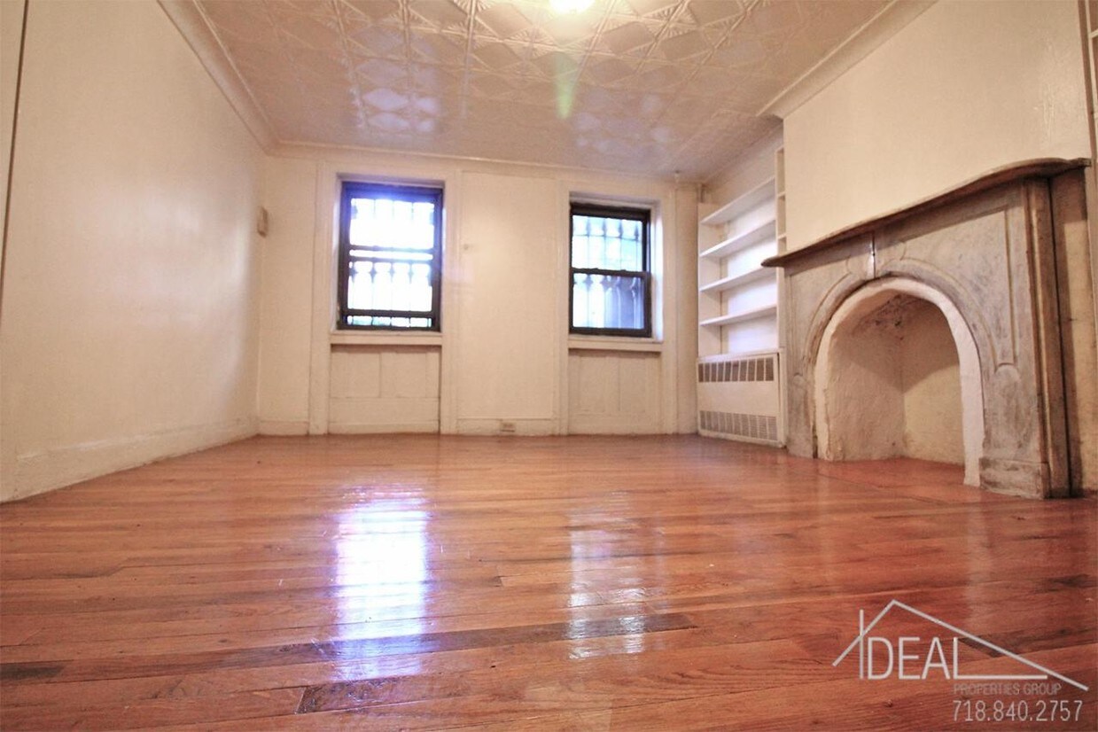 Foto principal - 161 Clermont Ave